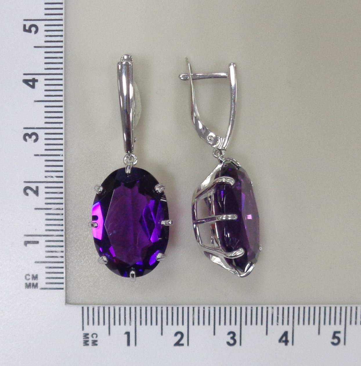 Серебряные серьги с аметистами